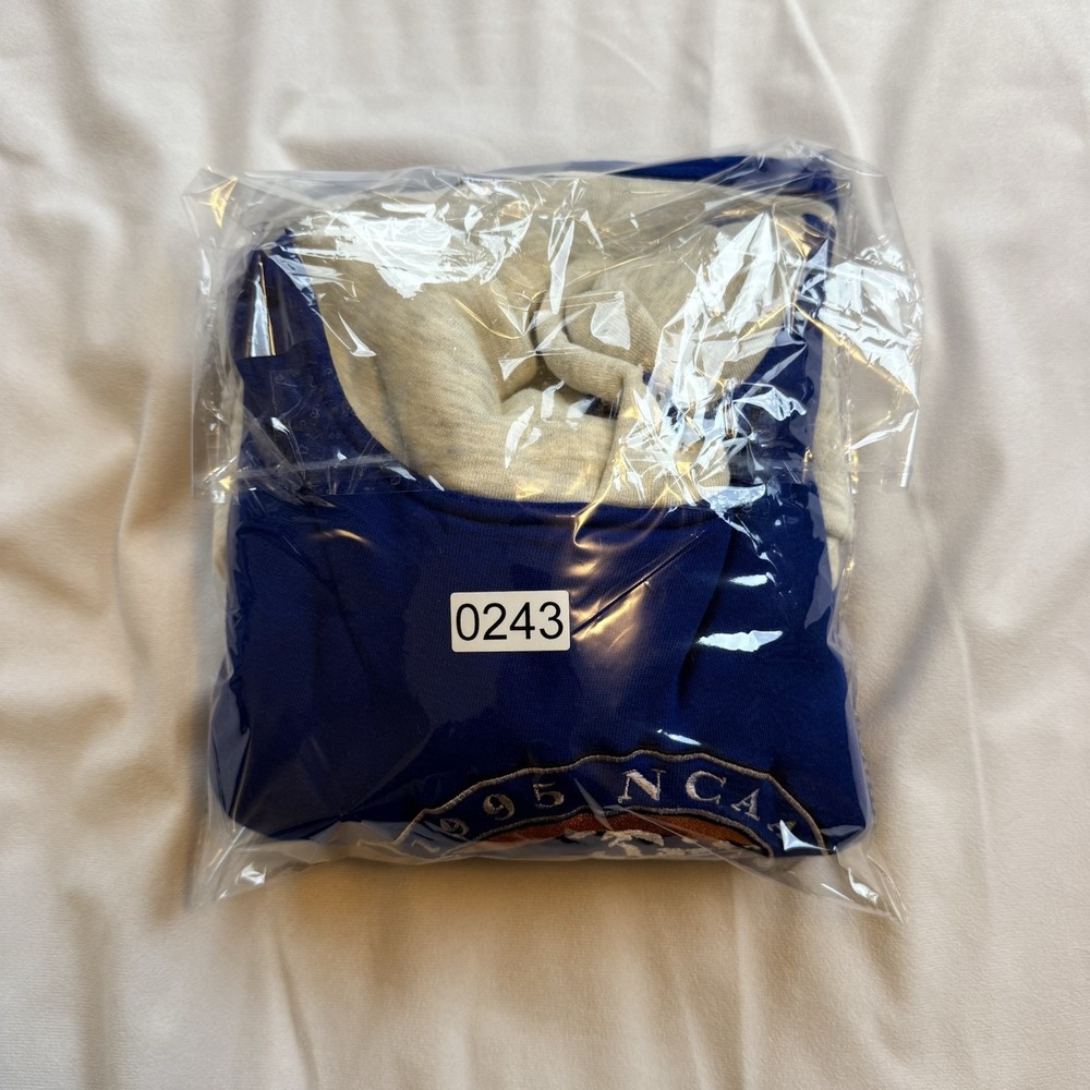 1995 NCAA Final Four Seattle Hoodie Size Large Logo 7 Brand - Picture 8 of 8